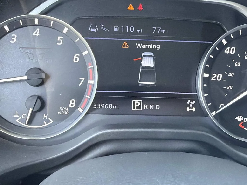 Used 2022 SUPER BLACK Nissan SV image 19