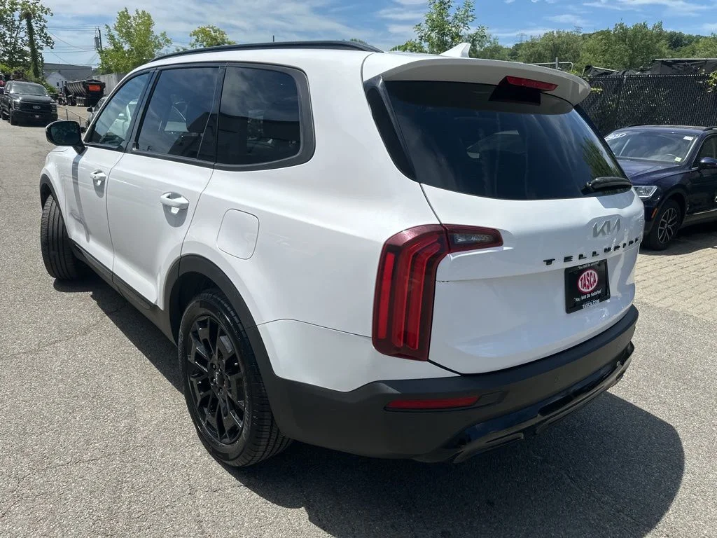 Used 2022 White Kia SX image 4