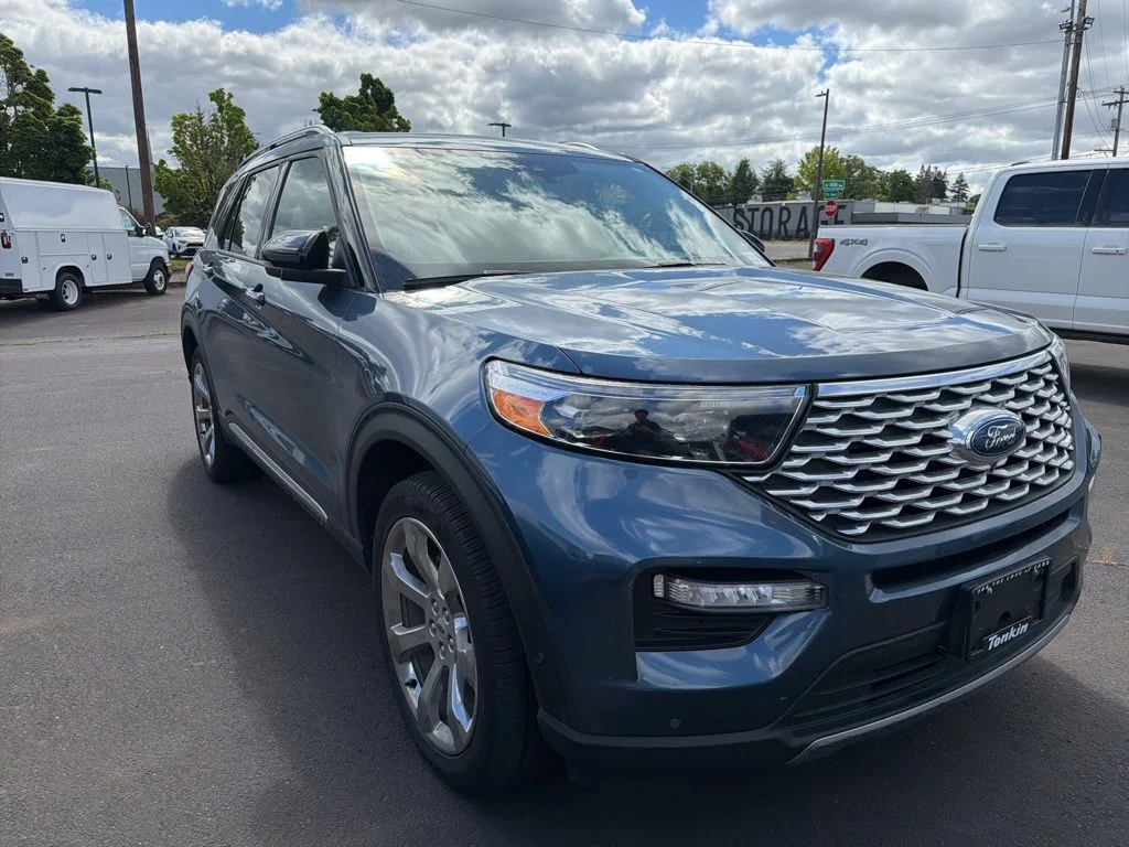 Used 2020 Blue Metallic Ford Platinum image 3