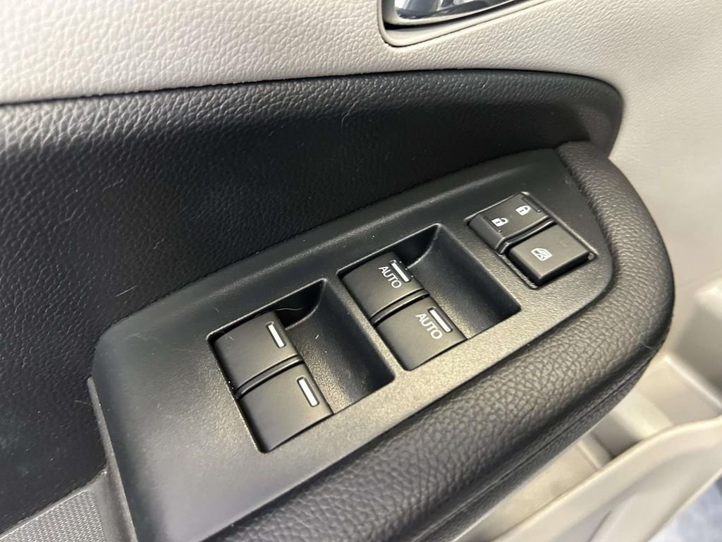 Used 2022 Silver Honda Touring image 20