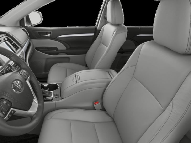 Used 2016 Midnight Black Metallic Toyota XLE image 6