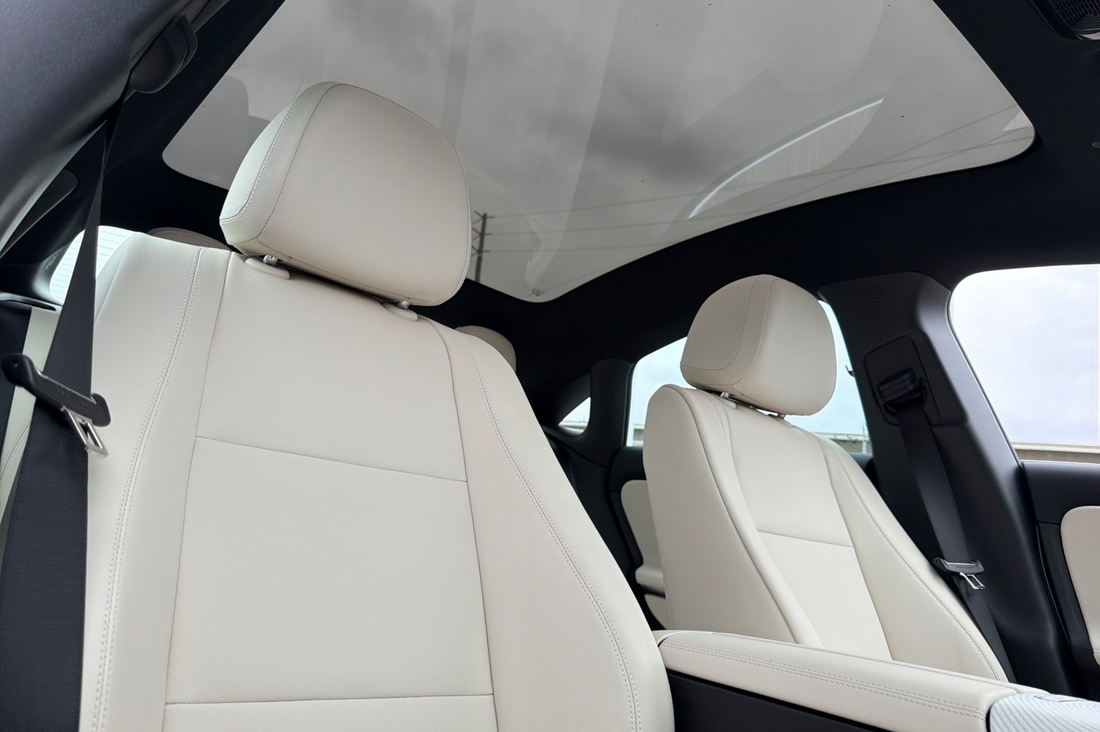New 2027 Polar White Mercedes-Benz CLA 250+ image 3