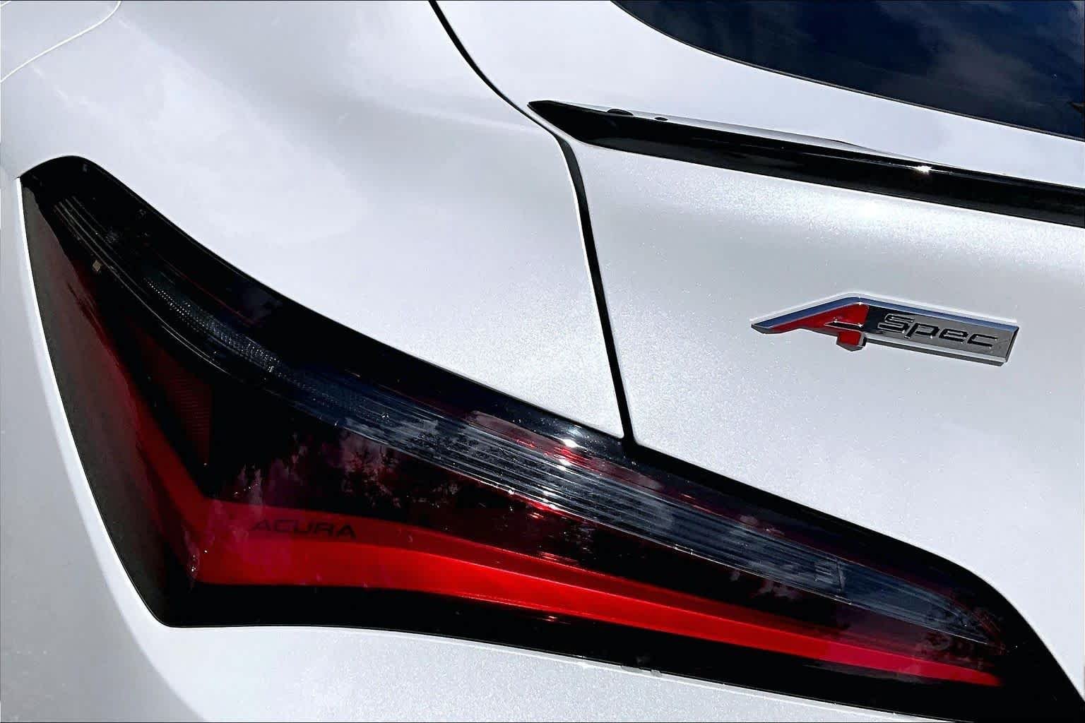 Used 2025 Platinum White Pearl Acura w/A-Spec Package image 29