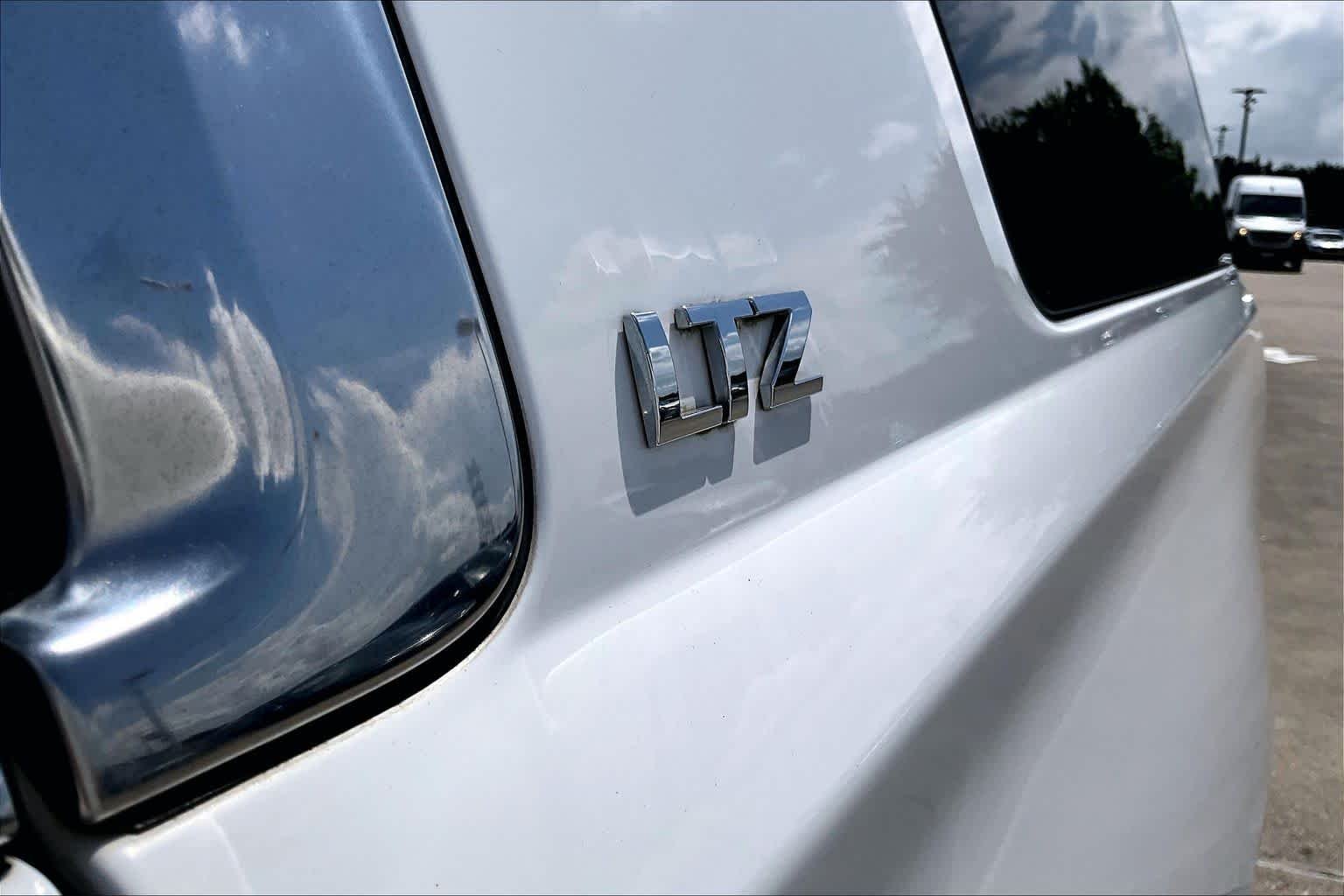 Used 2016 Summit White Chevrolet LTZ image 9