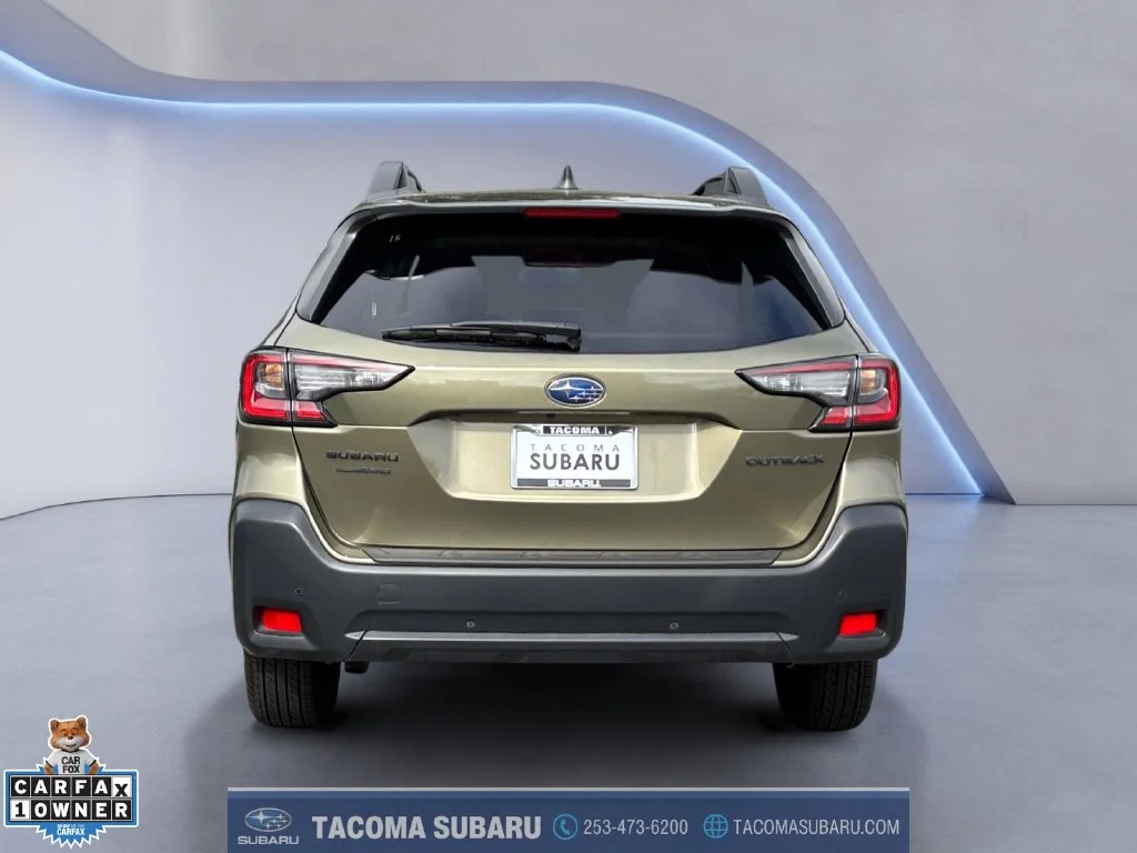 Used 2025 Green Subaru Onyx Edition image 4