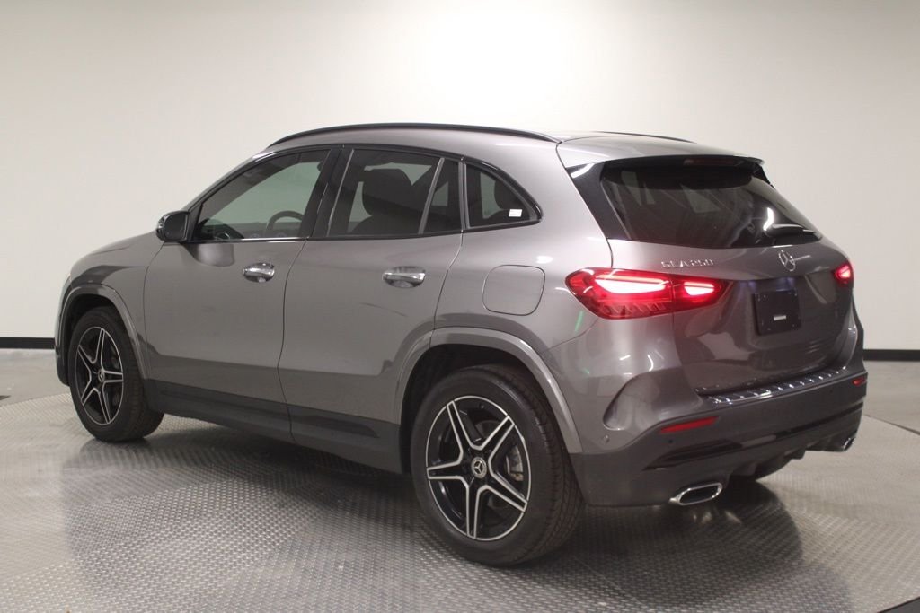 Certified Used 2025 Gray Mercedes-Benz GLA 250 image 3