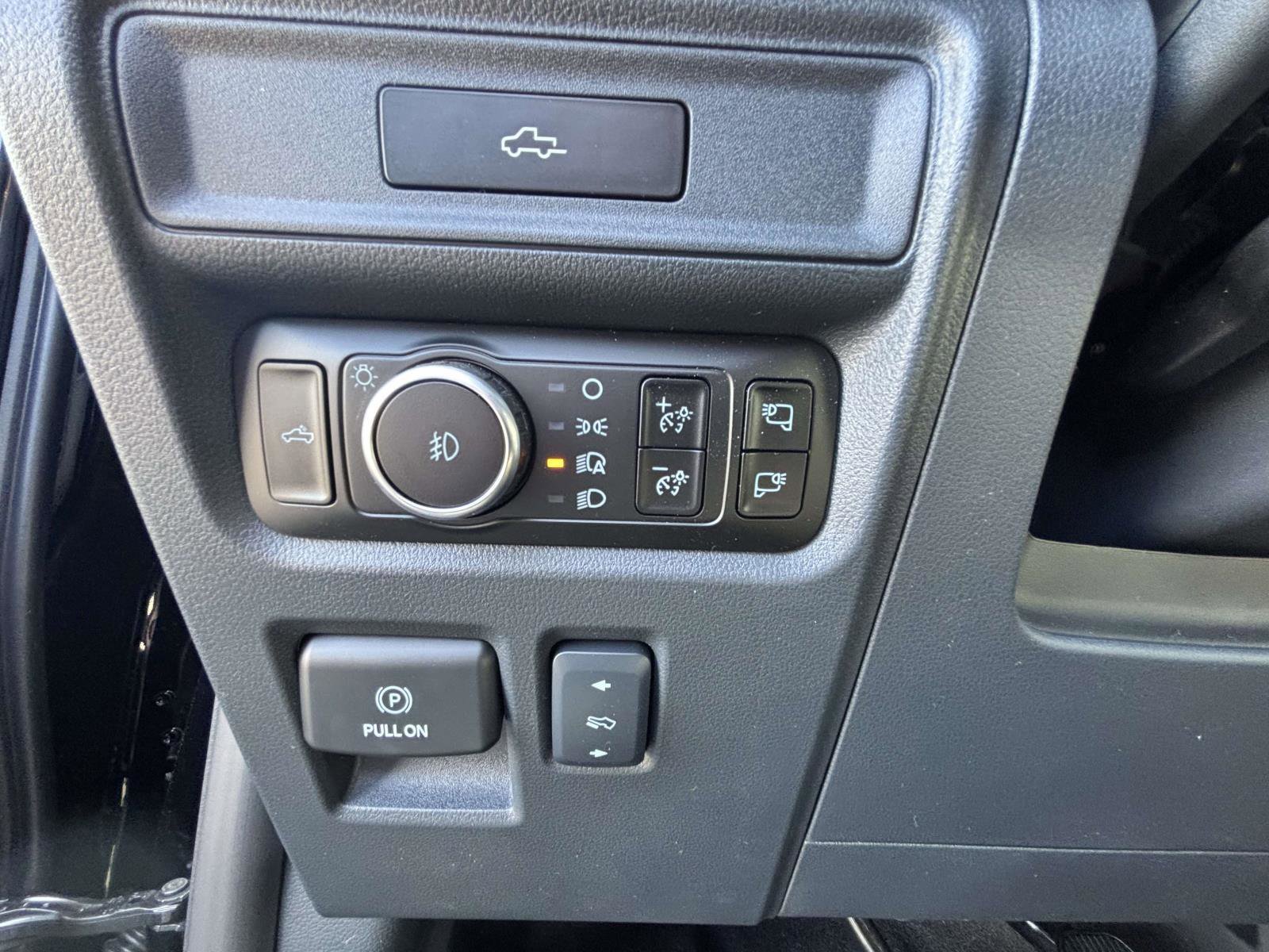 New 2026 Agate Black Metallic Ford Tremor® image 39