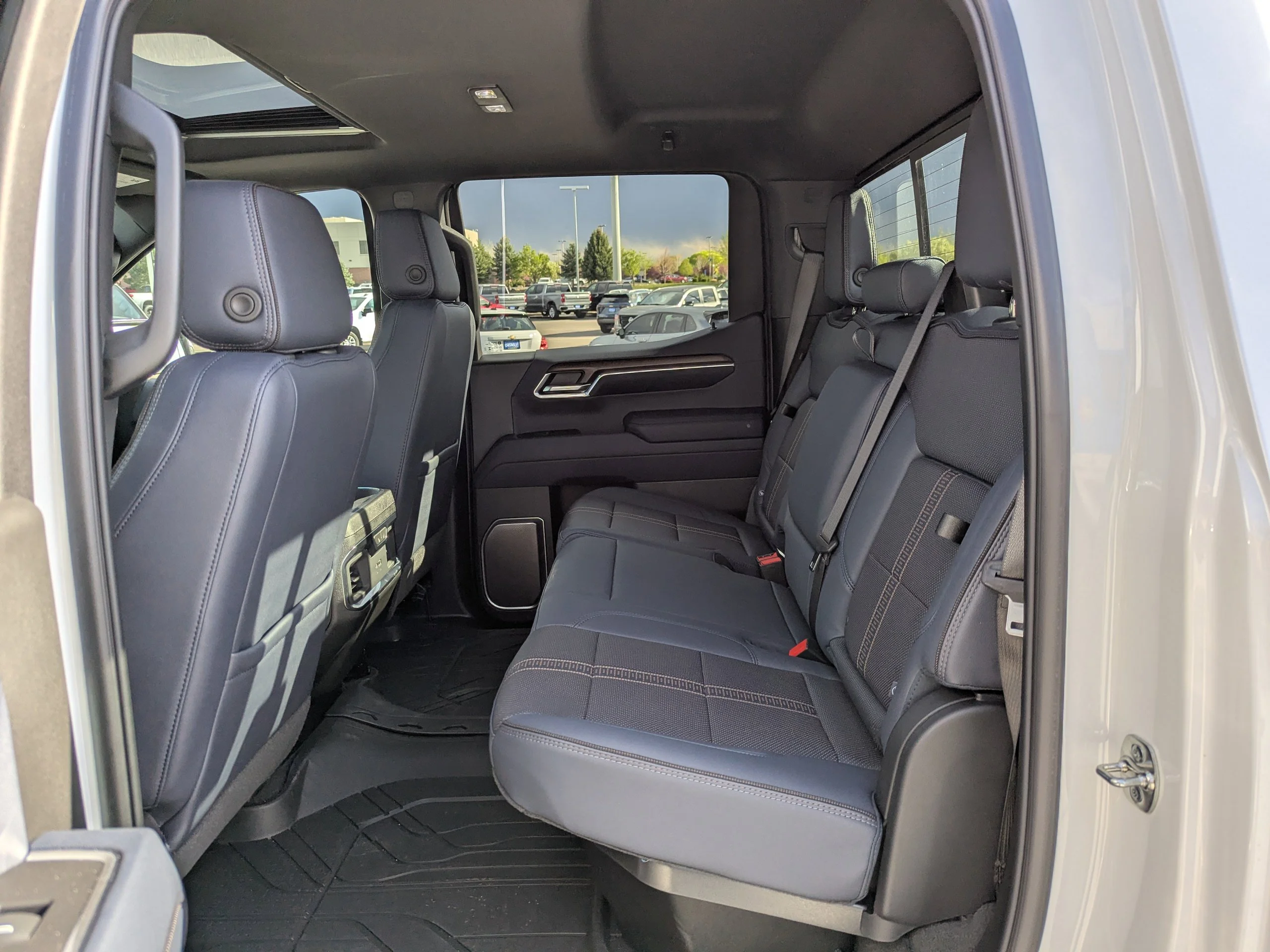 2025 Chevrolet Silverado 1500 High Country - Photo 33