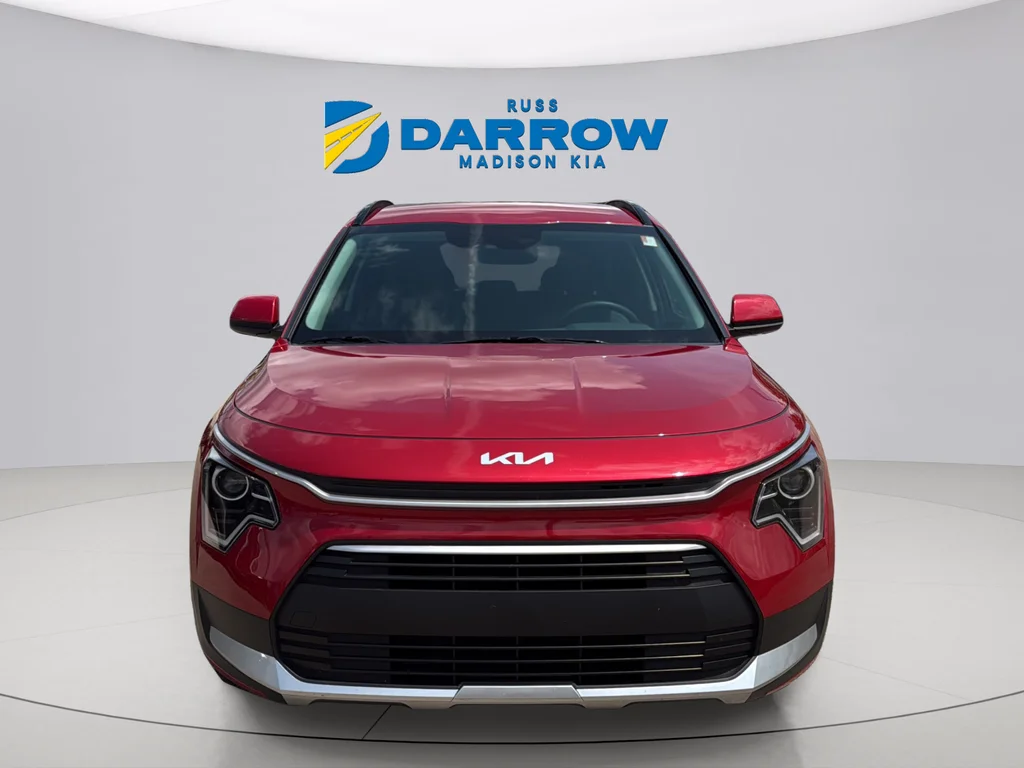 Used 2025 Runway Red Kia LX image 8
