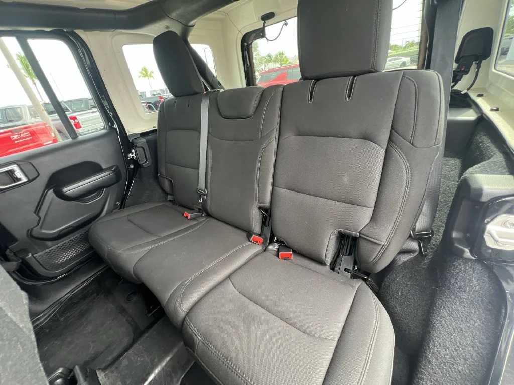 Used 2023 Black Jeep Sport S image 25