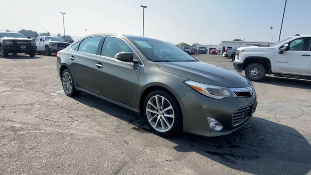Used 2014 Cypress Pearl Toyota Limited image 2