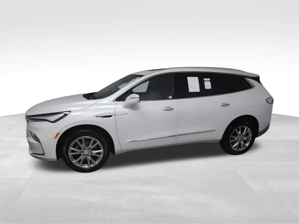 Used 2023 White Buick Essence image 6