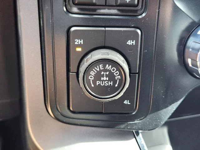 New 2026 Oxford White Ford XLT image 39