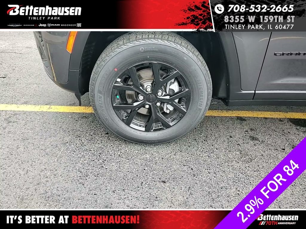 New 2026 Baltic Gray Metallic Clear-Coat Exterior Paint Jeep Altitude image 9