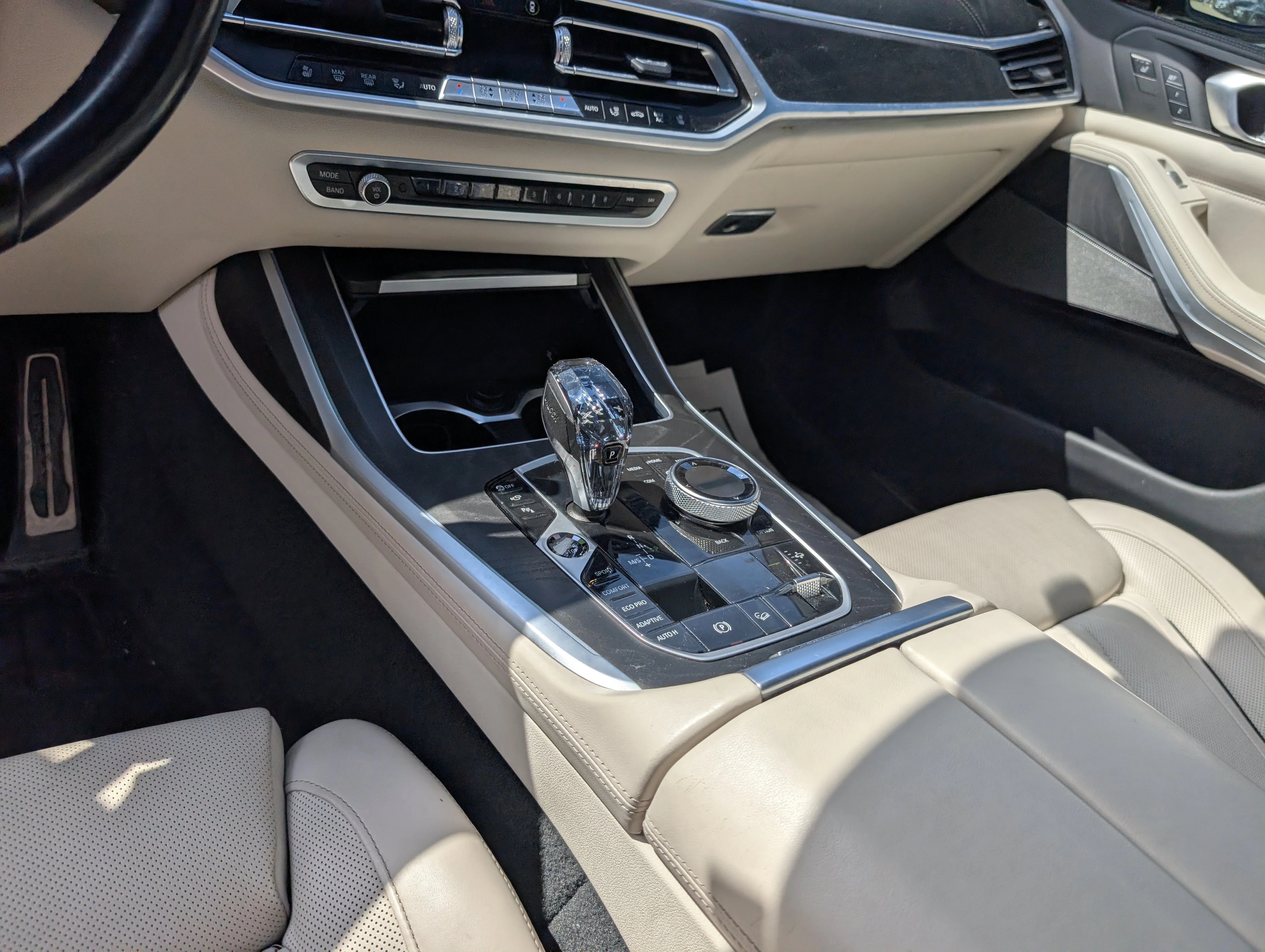 Used 2022 Manhattan Metallic BMW xDrive40i image 36
