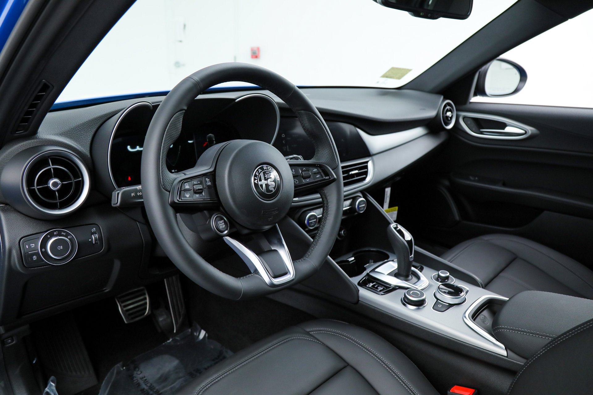 2026 Alfa Romeo Giulia Base - Photo 17