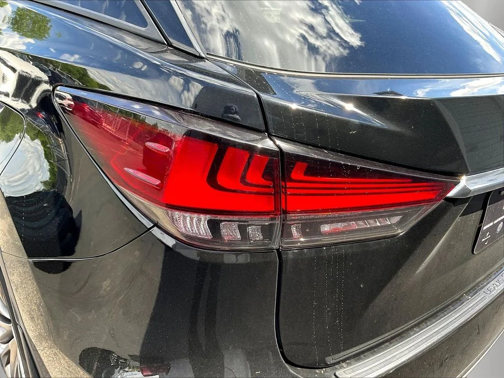 Used 2020 Obsidian Lexus 450h image 23