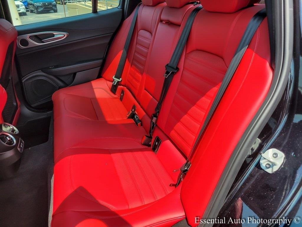 2025 ALFA ROMEO GIULIA (952) - Image 10
