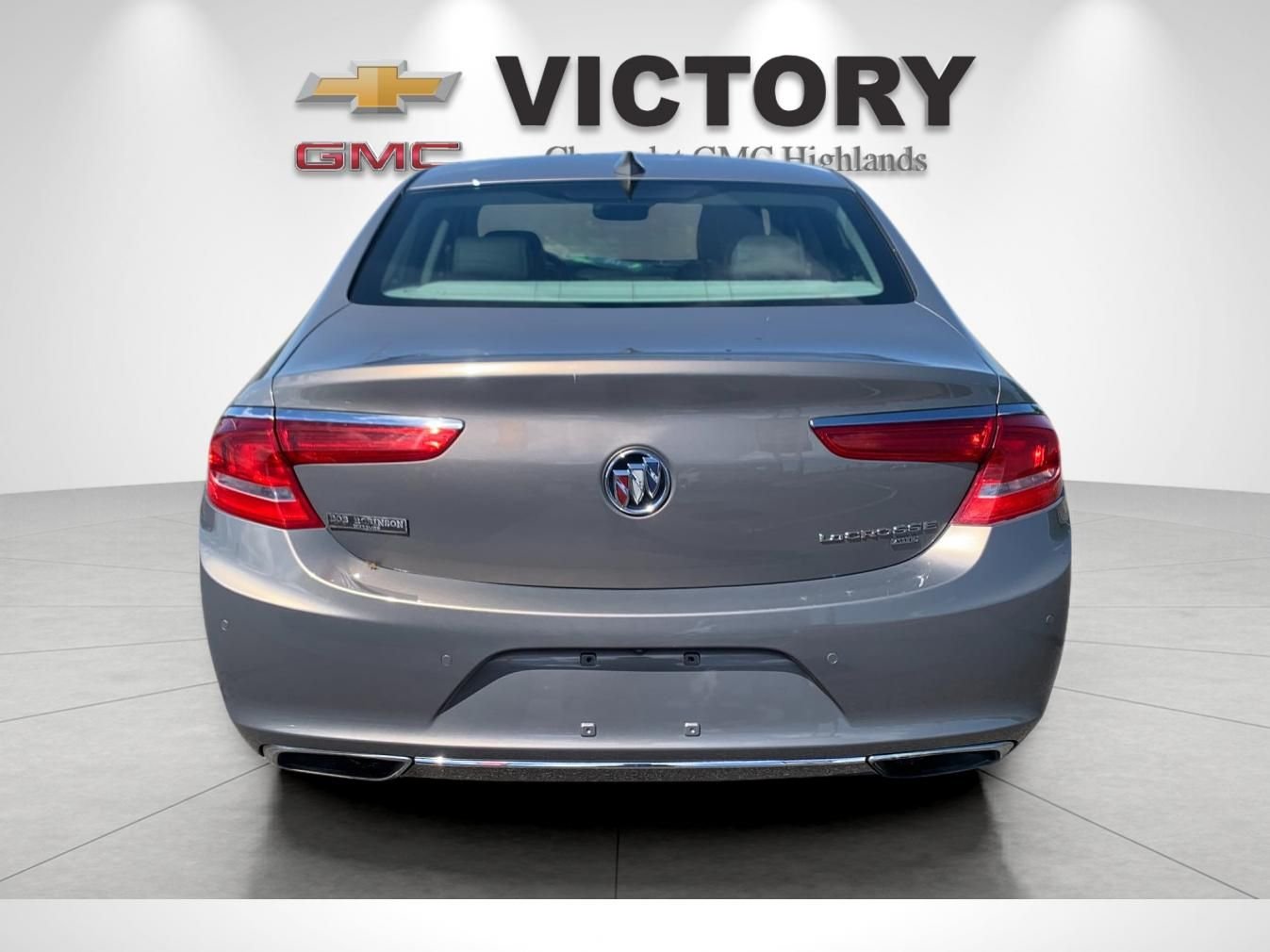 Used 2019  Buick Premium I Group image 4
