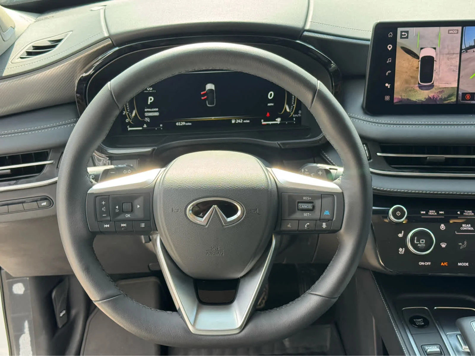 Certified Used 2026 Radiant White INFINITI LUXE image 18