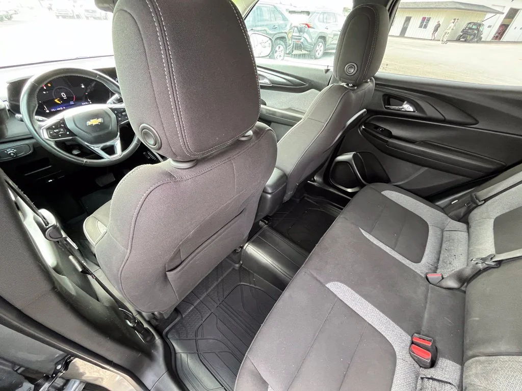 Used 2024 Sterling Gray Metallic Chevrolet LT image 15