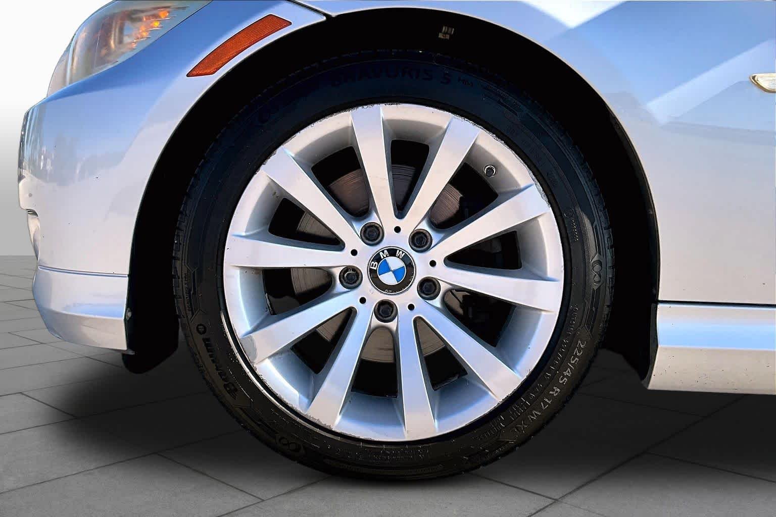 Used 2011 Titanium Silver Metallic BMW 328i image 10