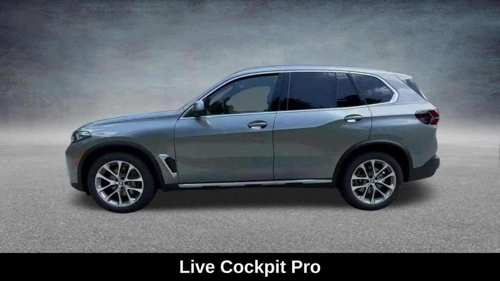 Used 2024 Gray BMW xDrive40i image 14