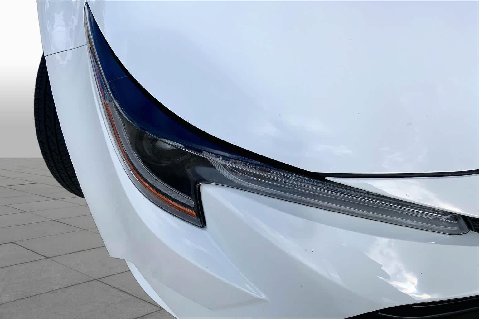 Used 2023 Ice Cap Toyota LE image 26