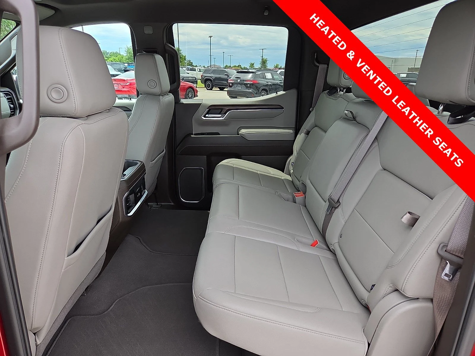 Used 2023 Volcanic Red Tintcoat GMC SLT image 10