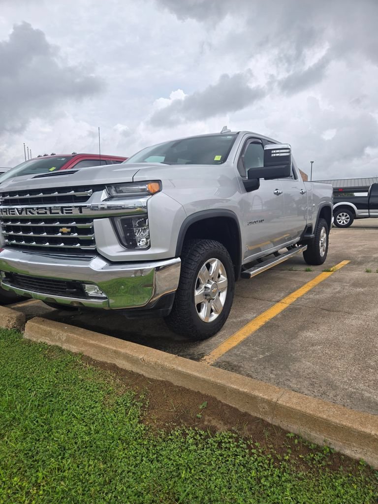 Used 2023 Silver Ice Metallic Chevrolet LTZ image 5