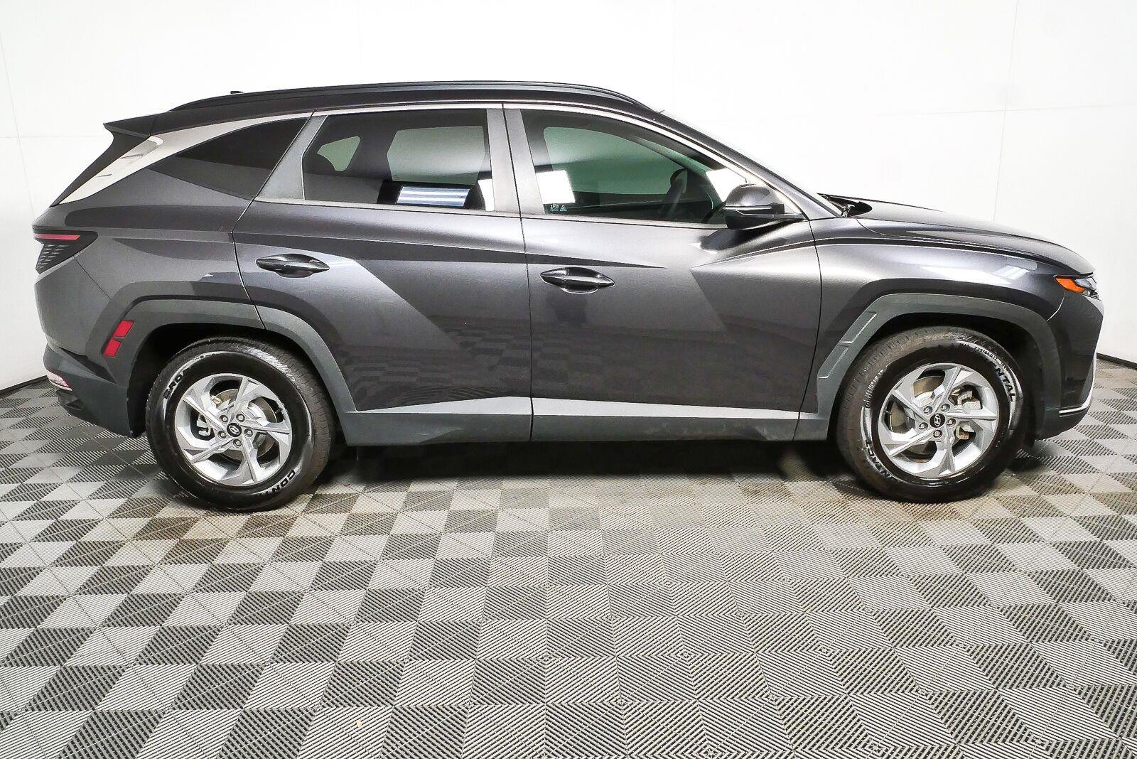 Used 2022 Portofino Gray Hyundai SEL image 2