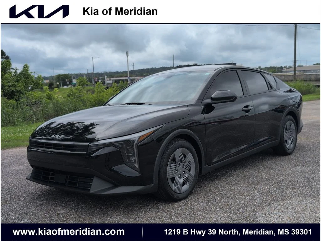 2025 Kia K4 LX AT's photo