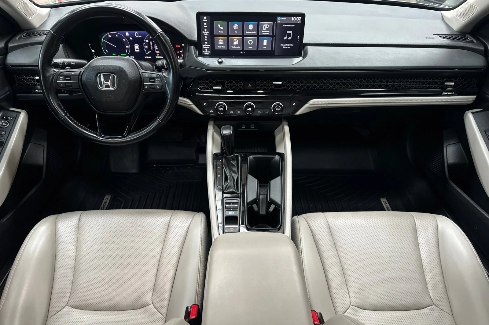 Used 2024 Meteorite Gray Metallic Honda EX-L image 18