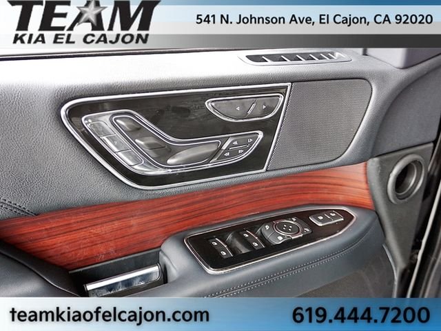 Used 2022 Black Lincoln Reserve image 28