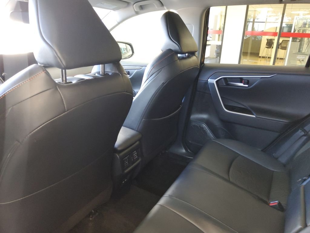 Used 2024  Toyota Adventure image 19