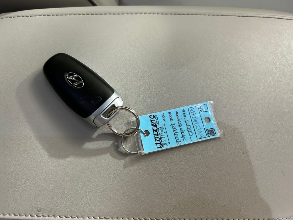 Used 2025 Black Hyundai Calligraphy image 23