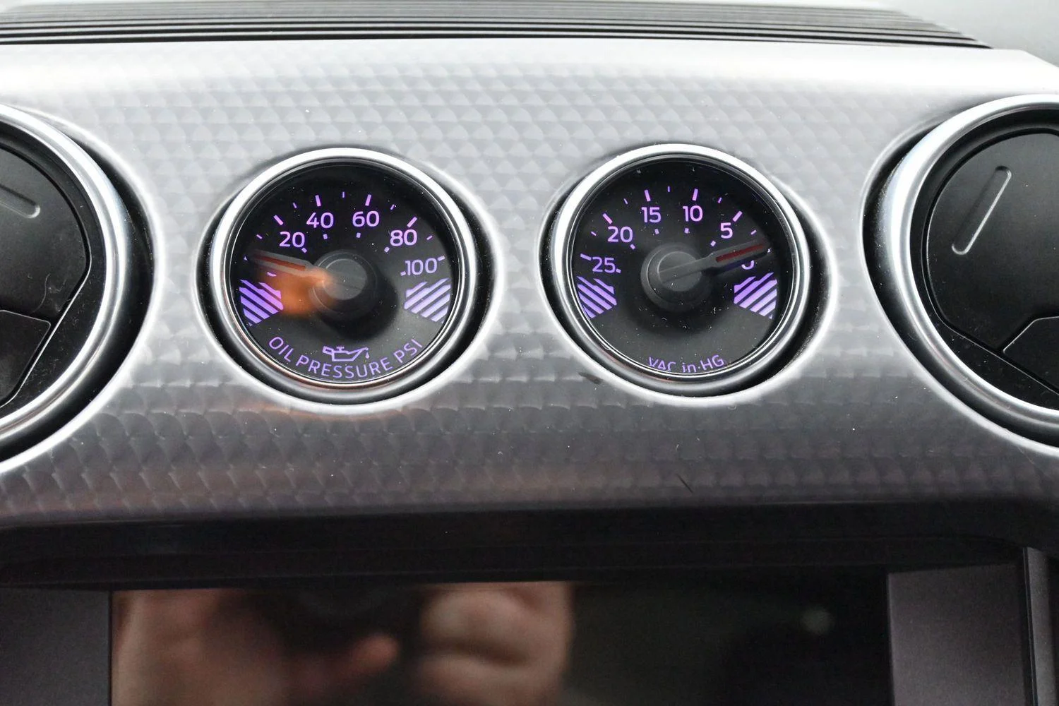 Used 2018 Magnetic Ford GT Premium image 21