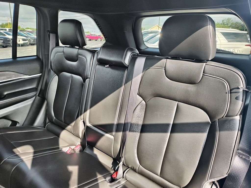 Used 2024 White Jeep Limited image 23