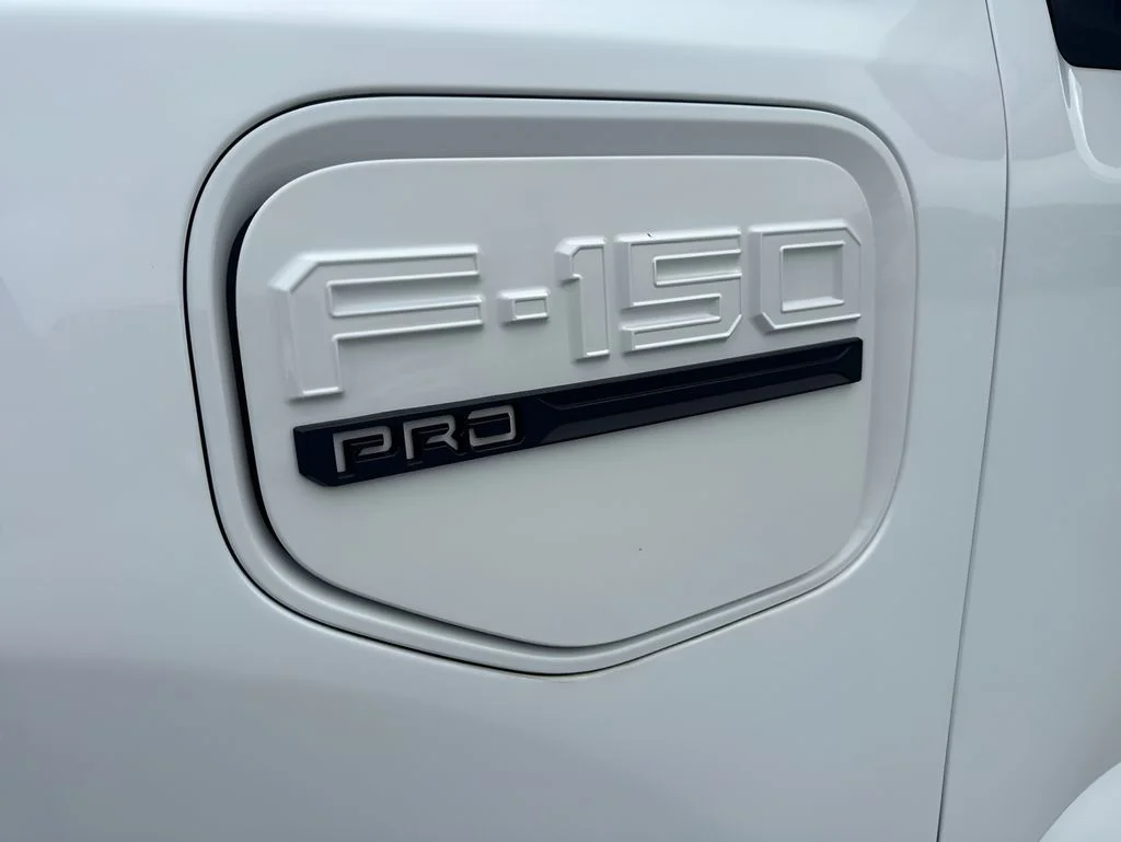 Used 2022 White Ford Pro image 31
