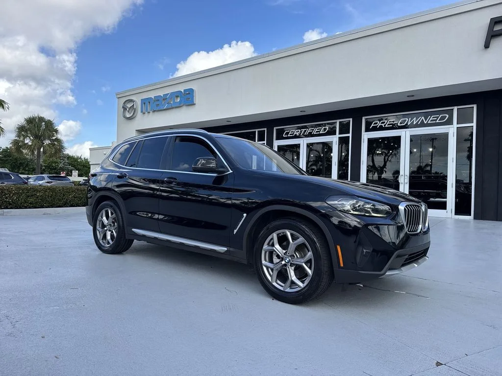 Used 2022 Jet Black BMW sDrive30i image 22