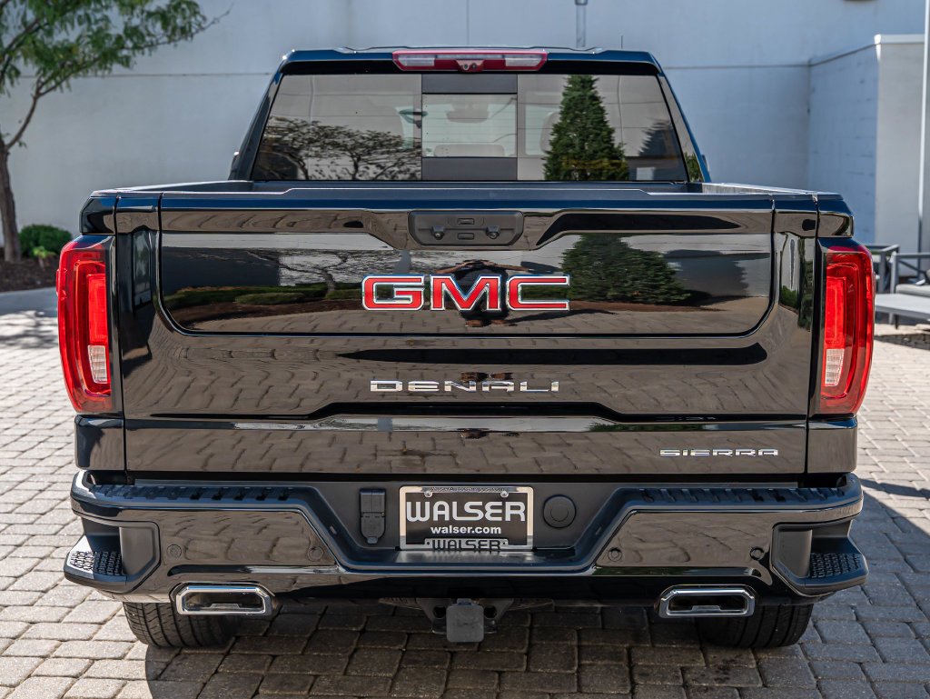 Used 2024 Onyx Black GMC Denali image 7
