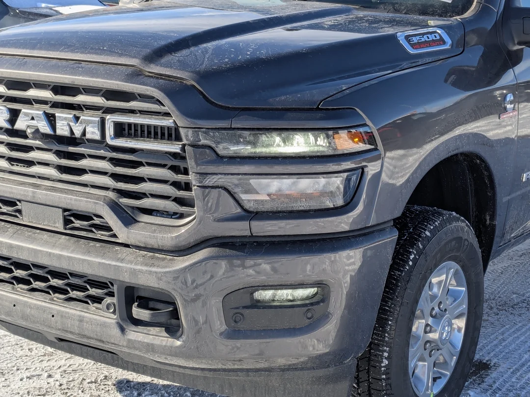 New 2026 Grey RAM Big Horn - - 4x4 - 6.7L Cummins HO Diesel - Big Horn Level 2 Plus Grp & More! image 9