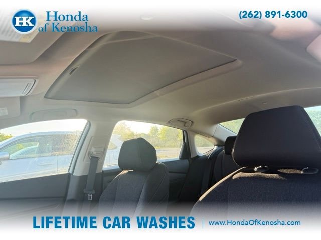 Certified Used 2025 Platinum White Pearl Honda SE image 7