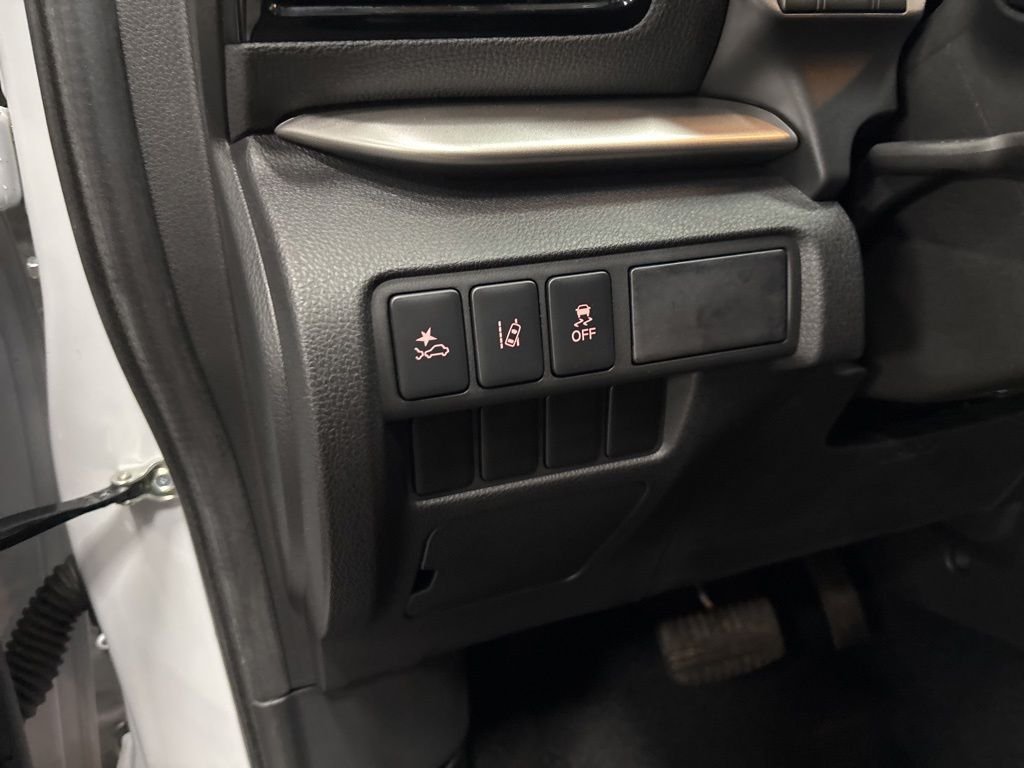 2024 Mitsubishi Eclipse Cross LE - Photo 22