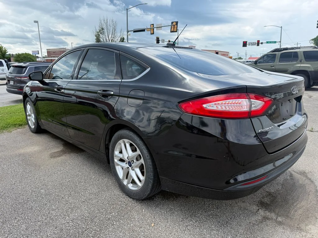 Used 2013 Black Ford SE image 13