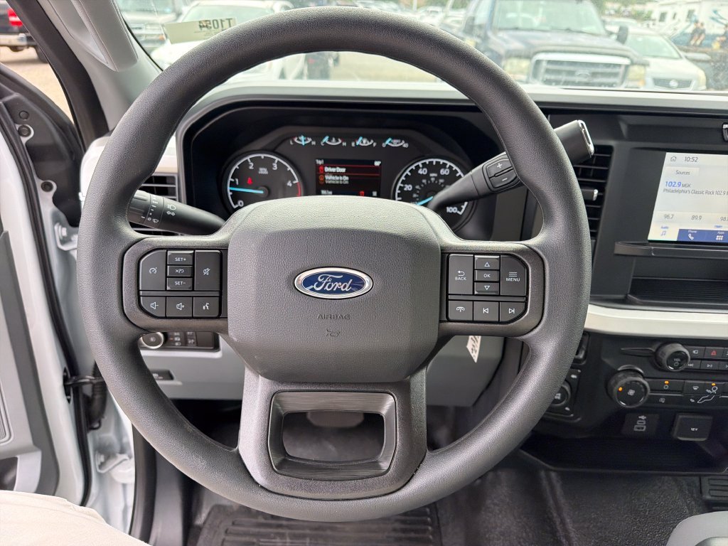 New 2026 Oxford White Ford F-250® XL image 22