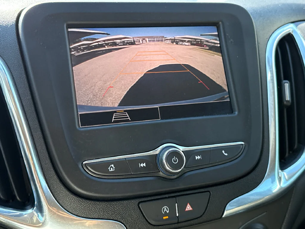 Used 2024 White Chevrolet LT image 25