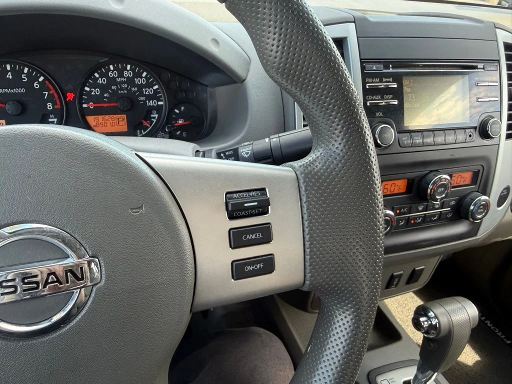 Used 2013 Blue Nissan SV image 21