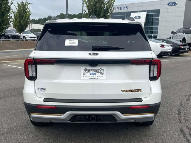 New 2026 Star White Metallic Tri-Coat Ford Tremor image 3