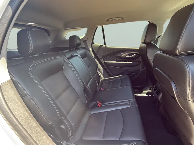 Used 2024 White GMC SLT image 13